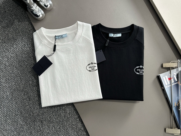 ブランドTシャツ全体デザイン